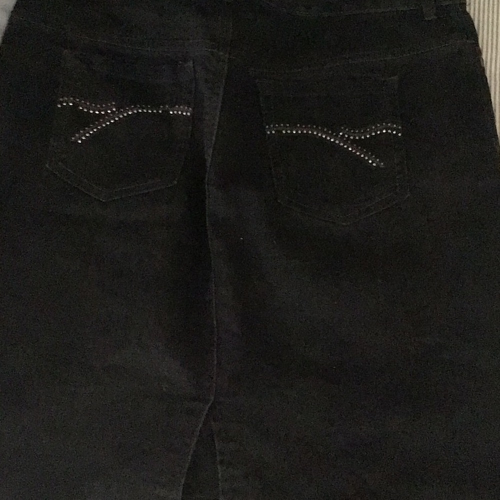 Gloria Vanderbilt High Rise Black Jeans with Elegant Stitching